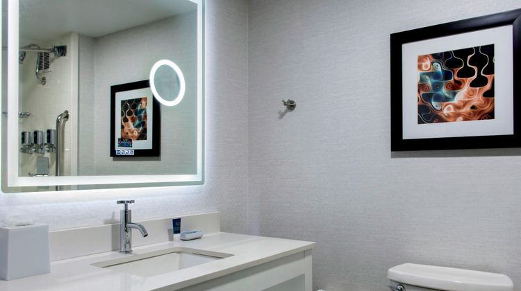 Four Points by Sheraton Philadelphia NE Room