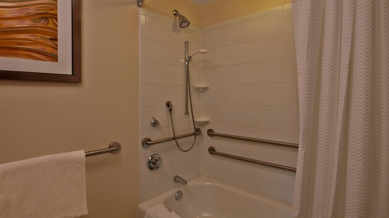 <b>Courtyard by Marriott Providence Warwick Room</b>. Images powered by <a href="https://www.leonardoworldwide.com/" title="Leonardo Worldwide" target="_blank">Leonardo</a>.