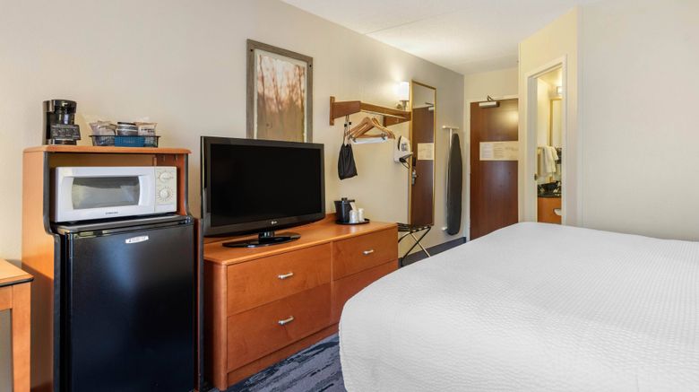 <b>Fairfield Inn Portland Maine Airport Room</b>. Images powered by <a href="https://www.leonardoworldwide.com/" title="Leonardo Worldwide" target="_blank">Leonardo</a>.