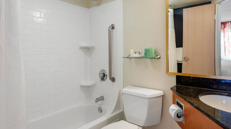 Fairfield Inn Portland Maine Airport Room