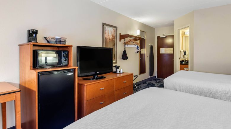 <b>Fairfield Inn Portland Maine Airport Room</b>. Images powered by <a href="https://www.leonardoworldwide.com/" title="Leonardo Worldwide" target="_blank">Leonardo</a>.