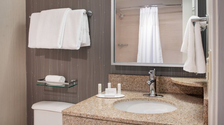 <b>Courtyard by Marriott Richmond Berkeley Room</b>. Images powered by <a href="https://www.leonardoworldwide.com/" title="Leonardo Worldwide" target="_blank">Leonardo</a>.