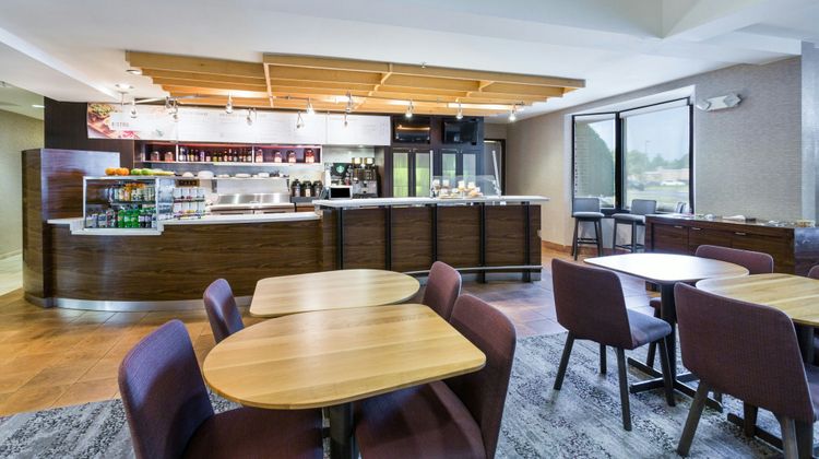 Courtyard by Marriott Rocky Mount Restaurant