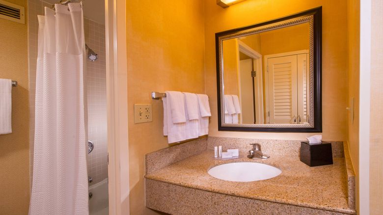 <b>Courtyard by Marriott Manassas Room</b>. Images powered by <a href="https://www.leonardoworldwide.com/" title="Leonardo Worldwide" target="_blank">Leonardo</a>.