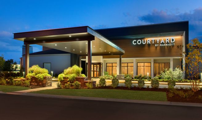 Courtyard by Marriott Philadelphia Devon Exterior