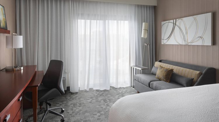 Courtyard by Marriott Philadelphia Devon Room
