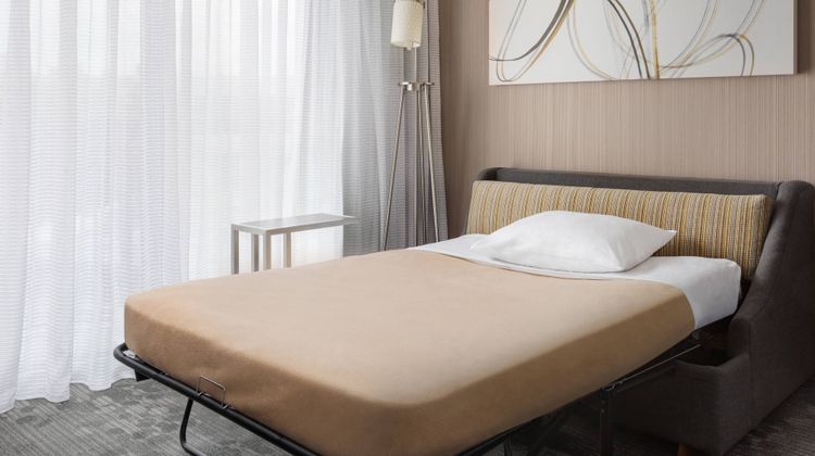 Courtyard by Marriott Philadelphia Devon Suite