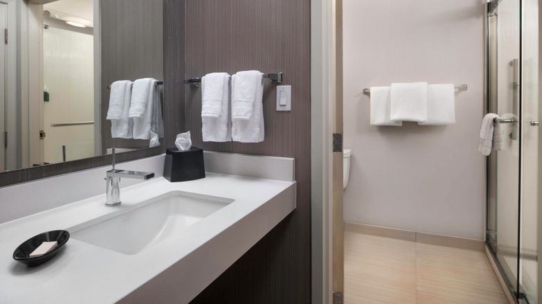 <b>Courtyard by Marriott Phoenix Mesa Room</b>. Images powered by <a href="https://www.leonardoworldwide.com/" title="Leonardo Worldwide" target="_blank">Leonardo</a>.