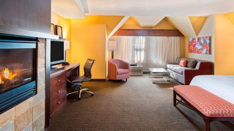 Courtyard Lake Placid Room