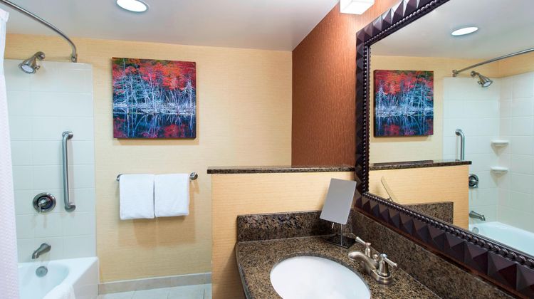 Courtyard Lake Placid Room