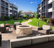 Courtyard Syracuse Carrier Circle Exterior