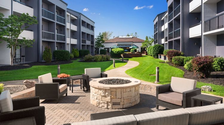 Courtyard Syracuse Carrier Circle Exterior
