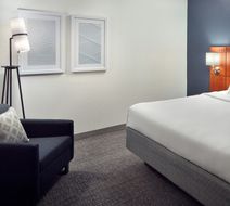 Courtyard Tallahassee Capital Room