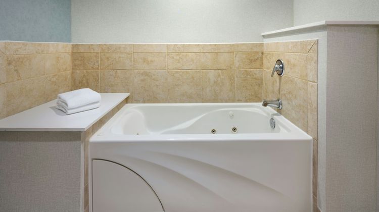 Courtyard Sandestin at Grand Boulevard Suite