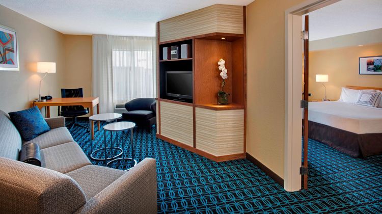 Fairfield Inn & Suites Merrillville Room