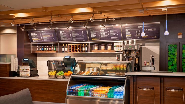 Courtyard by Marriott Toronto Downtown Restaurant