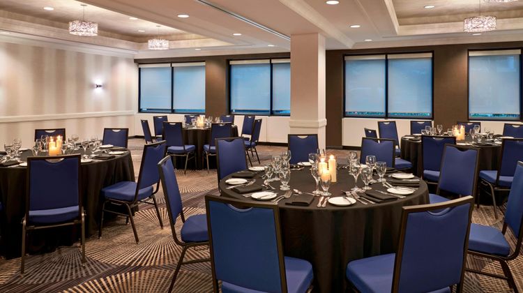 Courtyard by Marriott Toronto Downtown Meeting