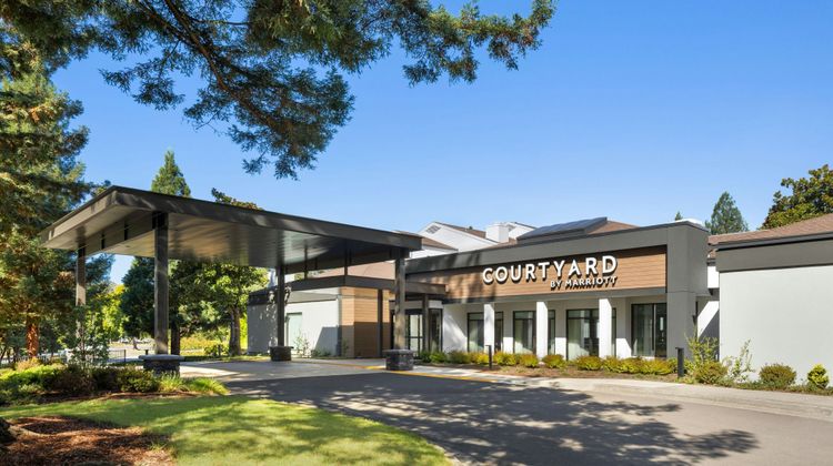 Courtyard by Marriott Portland Beaverton Exterior