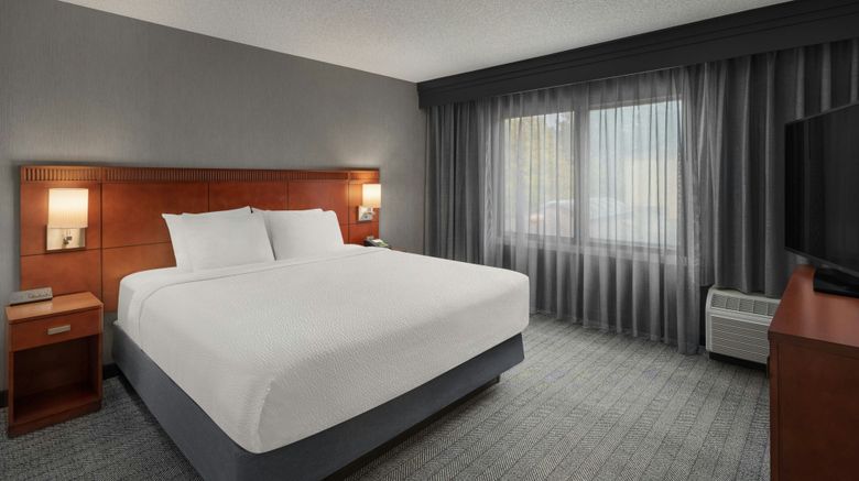 <b>Courtyard by Marriott Portland Beaverton Room</b>. Images powered by <a href="https://www.leonardoworldwide.com/" title="Leonardo Worldwide" target="_blank">Leonardo</a>.