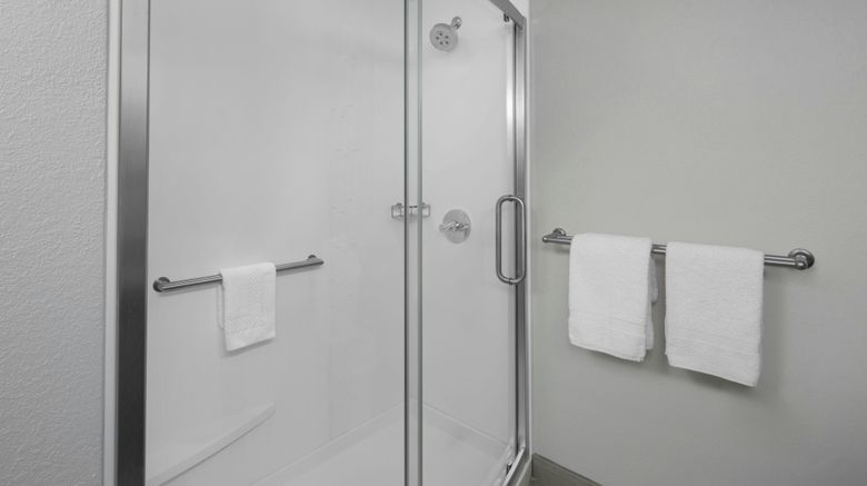 <b>Courtyard Tampa Oldsmar Room</b>. Images powered by <a href="https://www.leonardoworldwide.com/" title="Leonardo Worldwide" target="_blank">Leonardo</a>.