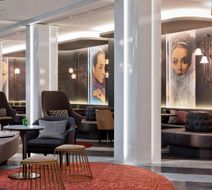 Renaissance Wien Hotel Lobby