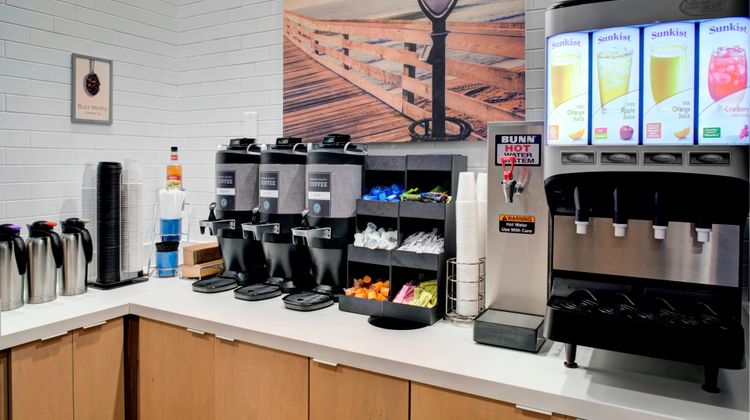Fairfield Inn & Suites VB Oceanfront Restaurant
