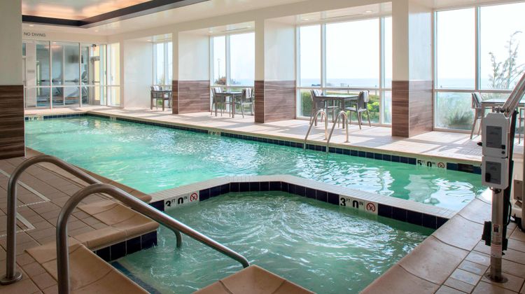 Fairfield Inn & Suites VB Oceanfront Pool
