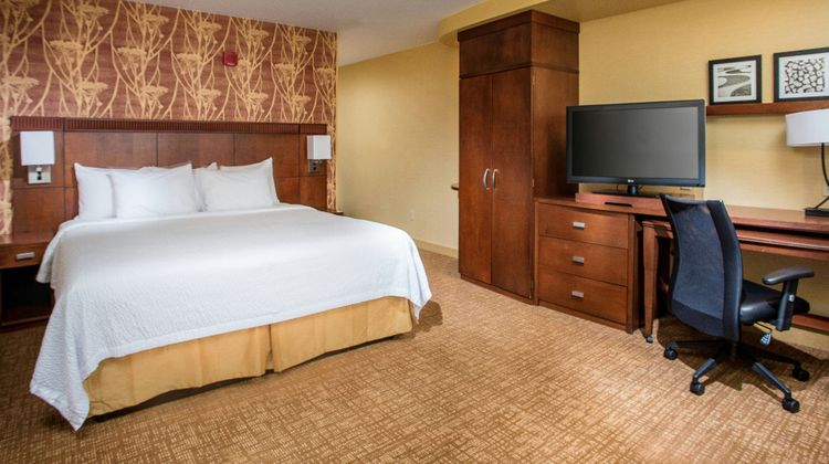 Courtyard Peoria Room