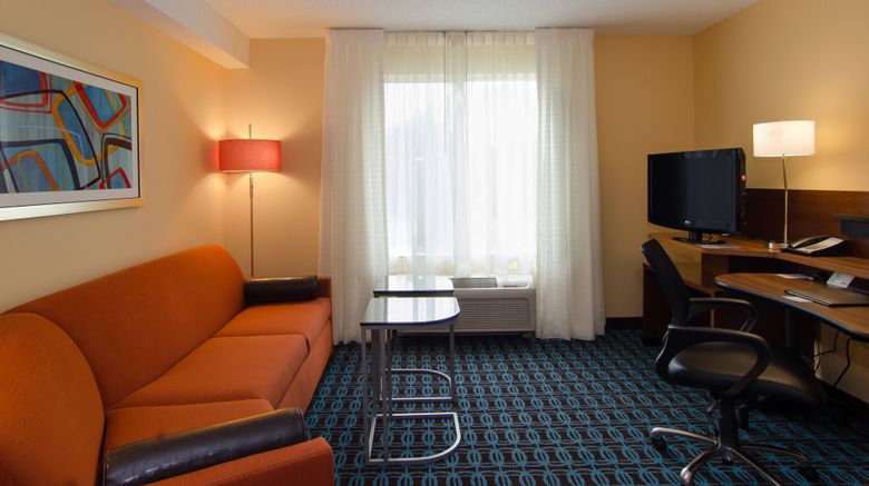 <b>Fairfield Inn Hartsville Suite</b>. Images powered by <a href="https://www.leonardoworldwide.com/" title="Leonardo Worldwide" target="_blank">Leonardo</a>.