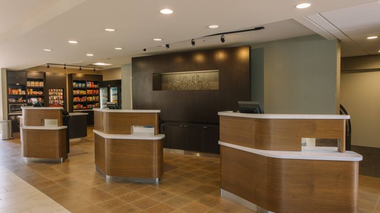 Courtyard by Marriott Nashua Lobby