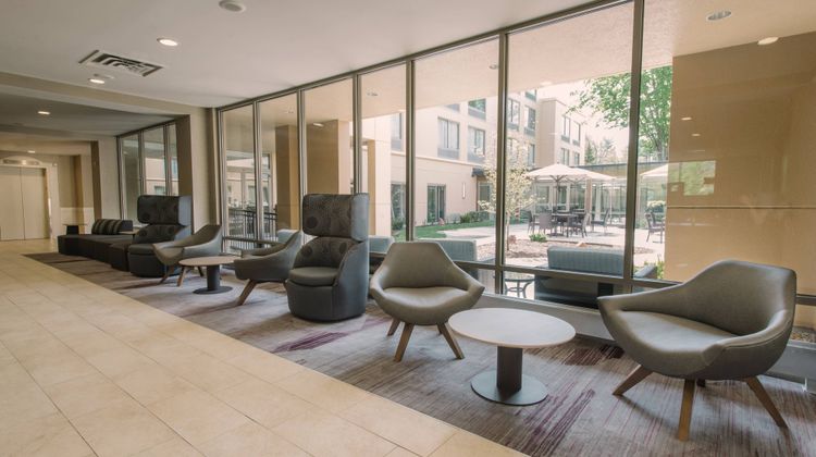 Courtyard by Marriott Nashua Lobby