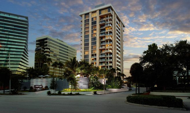 Courtyard Miami Coconut Grove Exterior