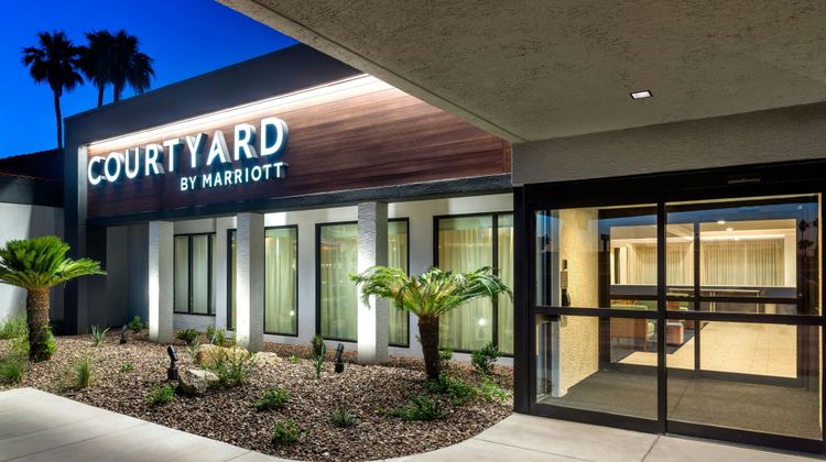 Courtyard by Marriott Phoenix North Exterior