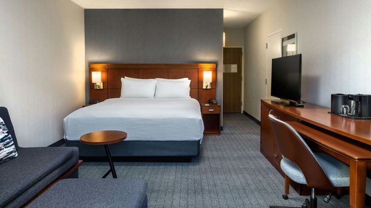 Courtyard by Marriott Phoenix North Room