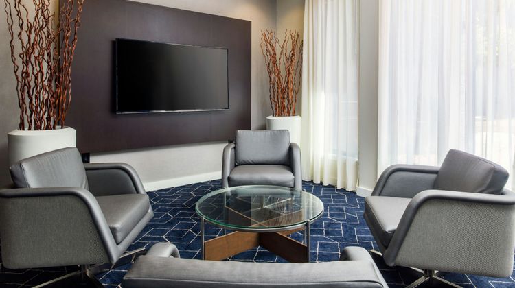 Courtyard by Marriott Phoenix North Lobby