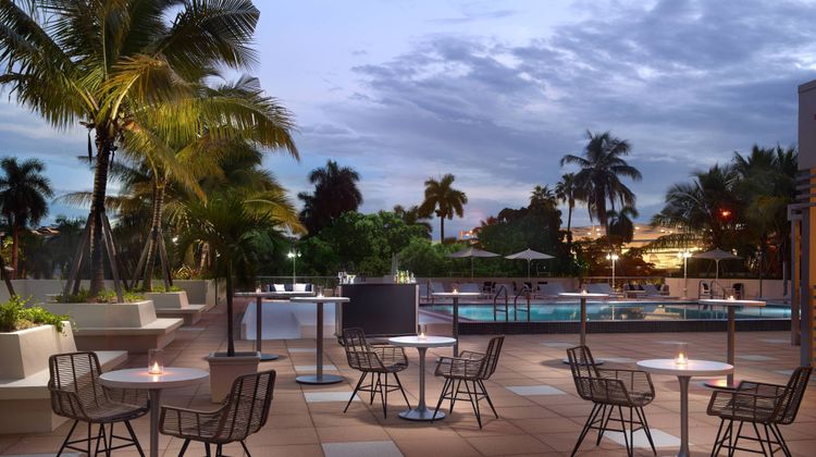Courtyard Miami Coconut Grove Lobby