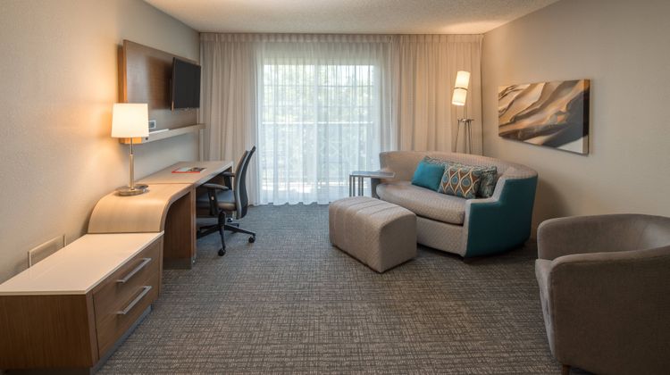 Courtyard by Marriott North Harbour Room
