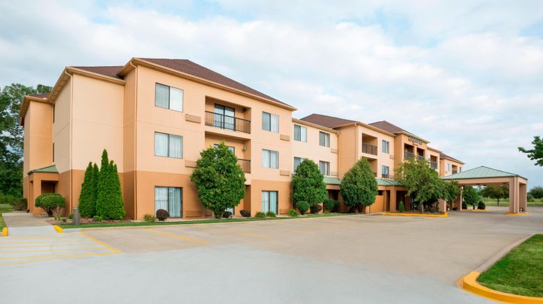 Courtyard Springfield Exterior. Images powered by <a href="https://www.leonardoworldwide.com" target="_blank" rel="noopener">Leonardo</a>.