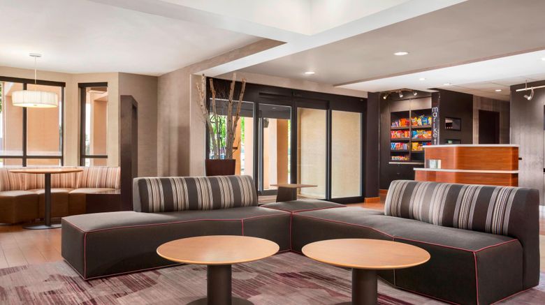 <b>Courtyard Springfield Lobby</b>. Images powered by <a href="https://www.leonardoworldwide.com/" title="Leonardo Worldwide" target="_blank">Leonardo</a>.