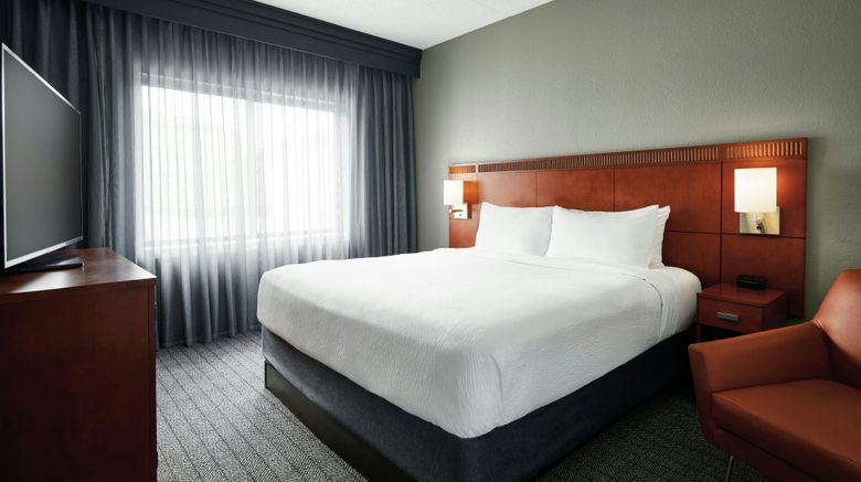 <b>Courtyard St. Louis Westport Plaza Suite</b>. Images powered by <a href="https://www.leonardoworldwide.com/" title="Leonardo Worldwide" target="_blank">Leonardo</a>.