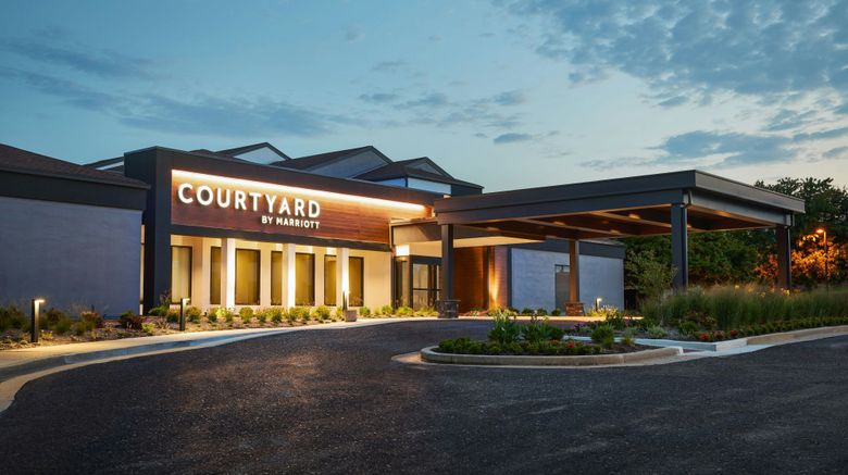 Courtyard St. Louis Westport Plaza Exterior. Images powered by <a href="https://www.leonardoworldwide.com" target="_blank" rel="noopener">Leonardo</a>.