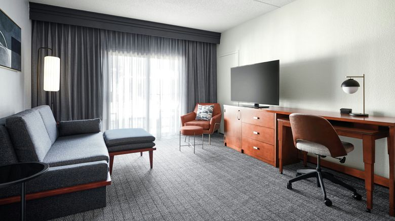 <b>Courtyard St. Louis Westport Plaza Room</b>. Images powered by <a href="https://www.leonardoworldwide.com/" title="Leonardo Worldwide" target="_blank">Leonardo</a>.