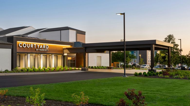 <b>Courtyard Minneapolis Airport Hotel Exterior</b>. Images powered by <a href="https://www.leonardoworldwide.com/" title="Leonardo Worldwide" target="_blank">Leonardo</a>.