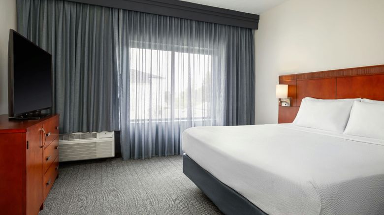 <b>Courtyard Minneapolis Airport Hotel Room</b>. Images powered by <a href="https://www.leonardoworldwide.com/" title="Leonardo Worldwide" target="_blank">Leonardo</a>.
