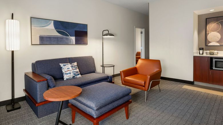 <b>Courtyard Minneapolis Airport Hotel Room</b>. Images powered by <a href="https://www.leonardoworldwide.com/" title="Leonardo Worldwide" target="_blank">Leonardo</a>.
