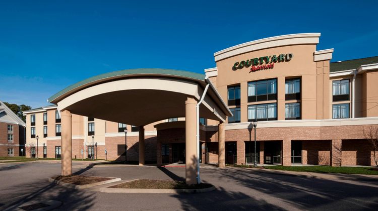 Courtyard Suffolk Chesapeake Hotel Exterior