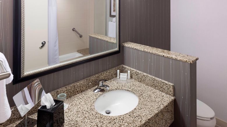 <b>Courtyard Suffolk Chesapeake Hotel Room</b>. Images powered by <a href="https://www.leonardoworldwide.com/" title="Leonardo Worldwide" target="_blank">Leonardo</a>.