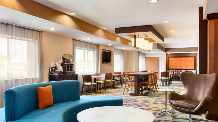 Fairfield Inn & Suites Toledo Maumee Lobby
