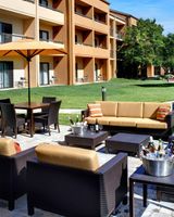 Courtyard Toledo Airport Holland