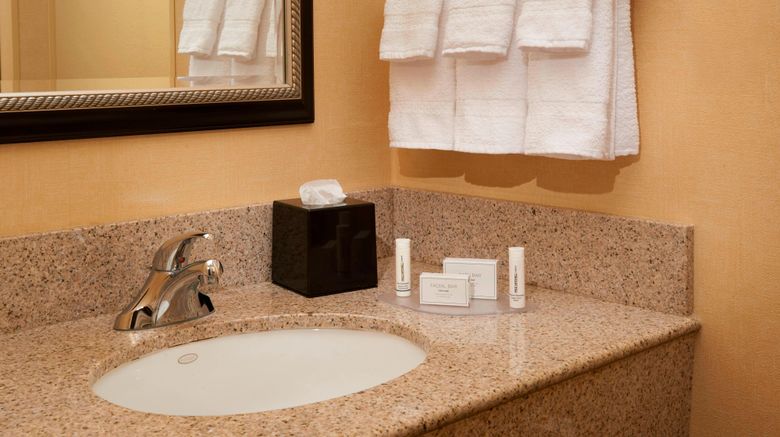 <b>Courtyard Toledo Airport Holland Room</b>. Images powered by <a href="https://www.leonardoworldwide.com/" title="Leonardo Worldwide" target="_blank">Leonardo</a>.
